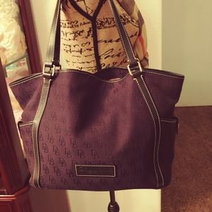 Dooney & Bourke Tote